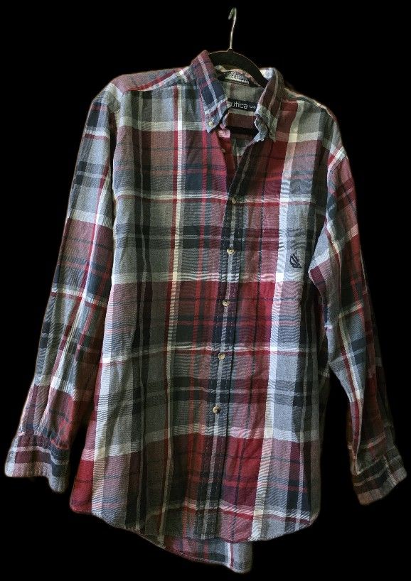 Nautica Sz LG Men's Button Down Shirt