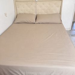 Queen bed with matters