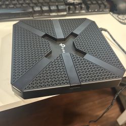 Tri-blend Wi Fi Router 