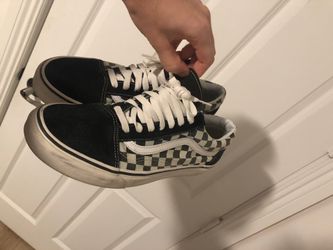 Checkered Vans old skool size 10