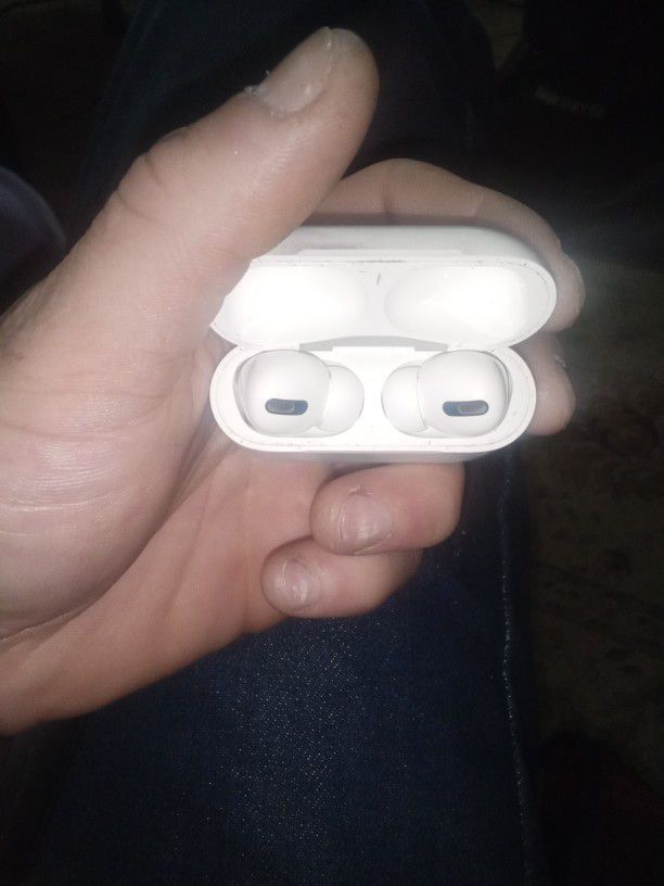 Apple Airpods Second Generation. 