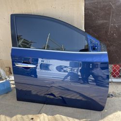 2013 - 2019 Nissan Sentra Rh Front Door Oem