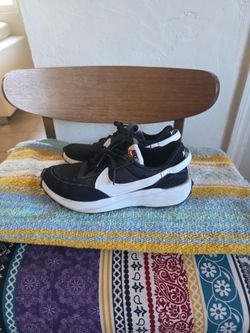 Nike waffles size 7