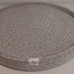 4 # Round Table Settings 