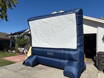Inflatable outdoor movie screen