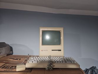Apple Macintosh Computer