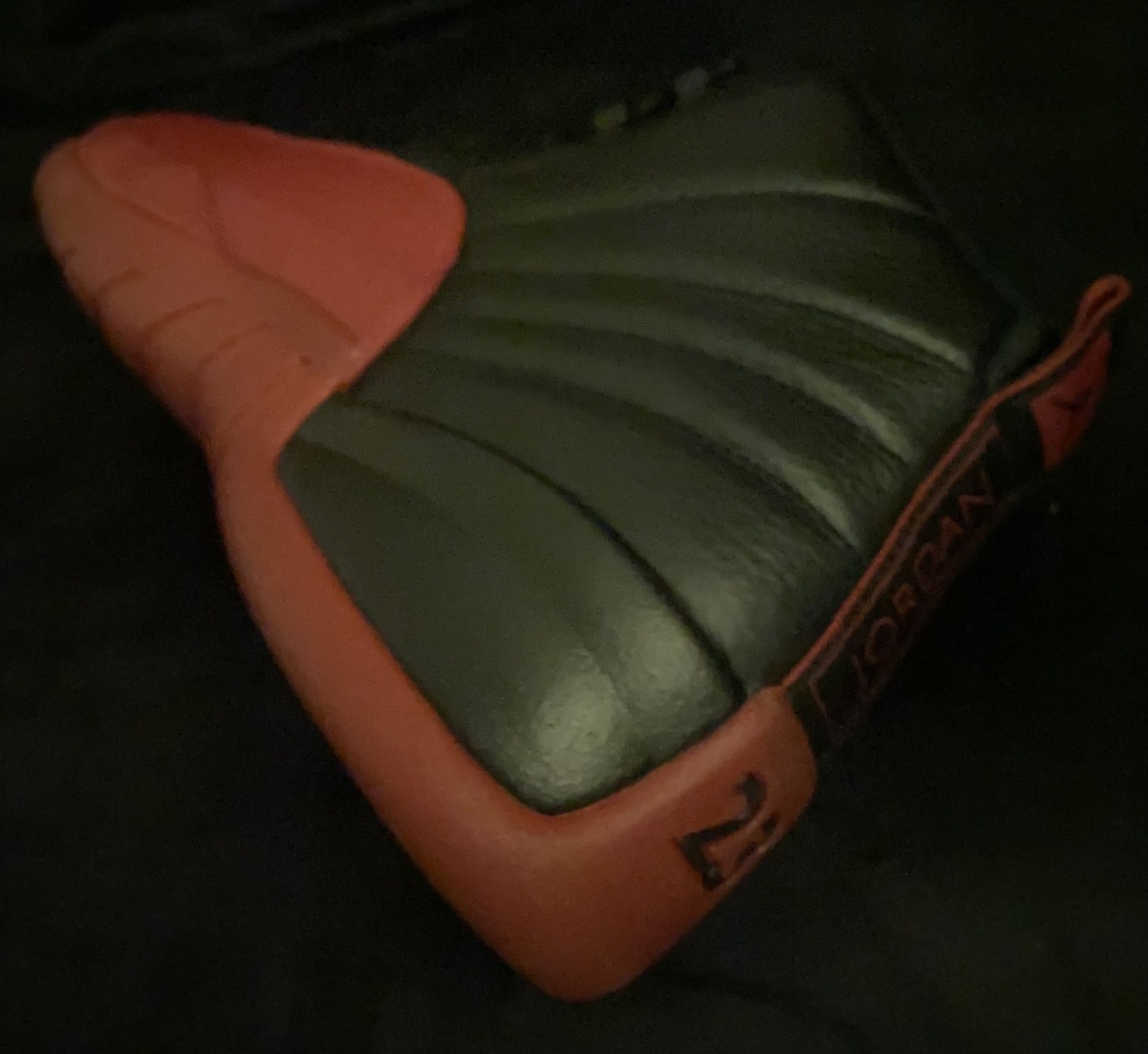 Jordan 12 Retro Flu Game(Black/Red/Bred)