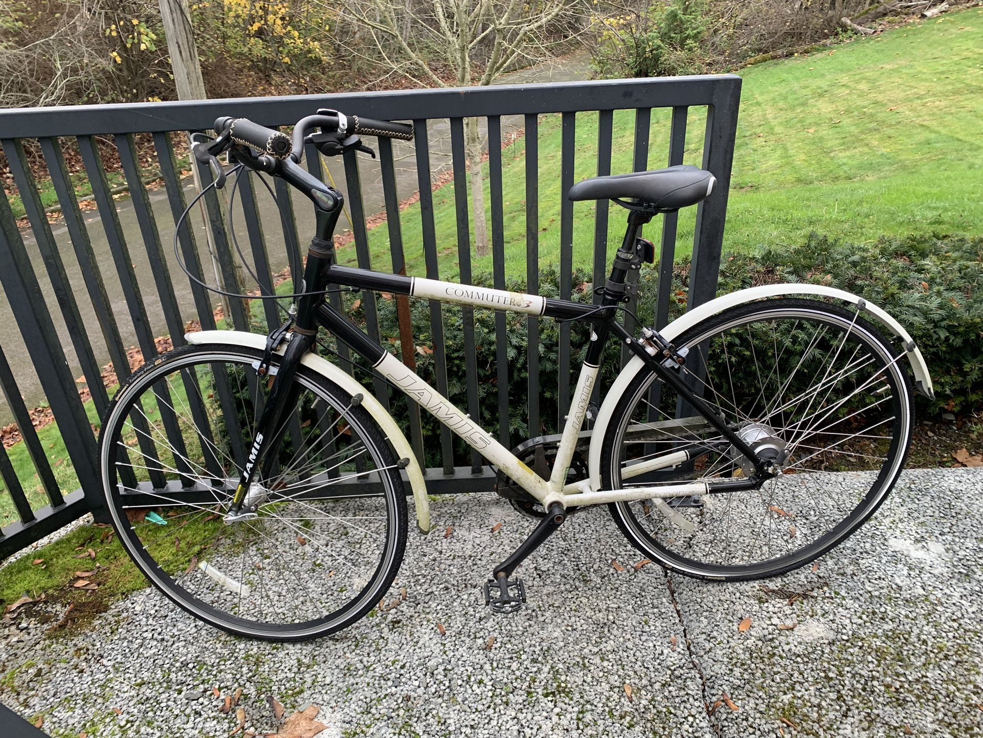 Used Jamis Coda Commuter Bike