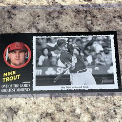 Mike Trout 2020 Topps Heritage Box Topper