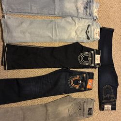 True Jean For Sale All Size Hit Me Willing To Negotiate 100$ Each  