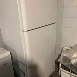 Frigidaire Refrigerator 
