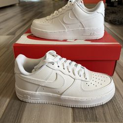 Women's Nike Air Force 1 '07 Low Shoes - Triple White - Size 5.5