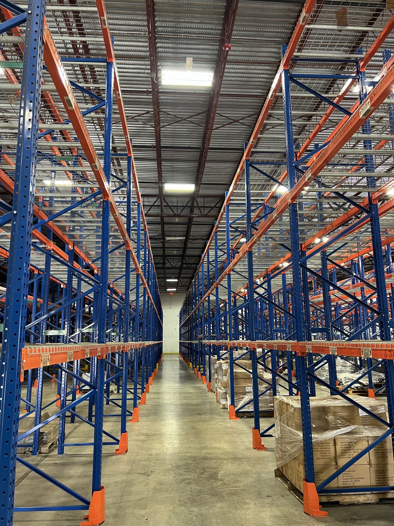 PALLET RACKS POSITION NEW AND USED CONDITION