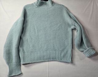 Light green acrylic knit sweater in a small