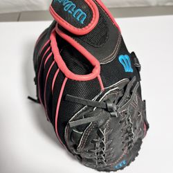 Wilson Girls Fast Pitch 12 Inch R A-04LF2212 Glove LH