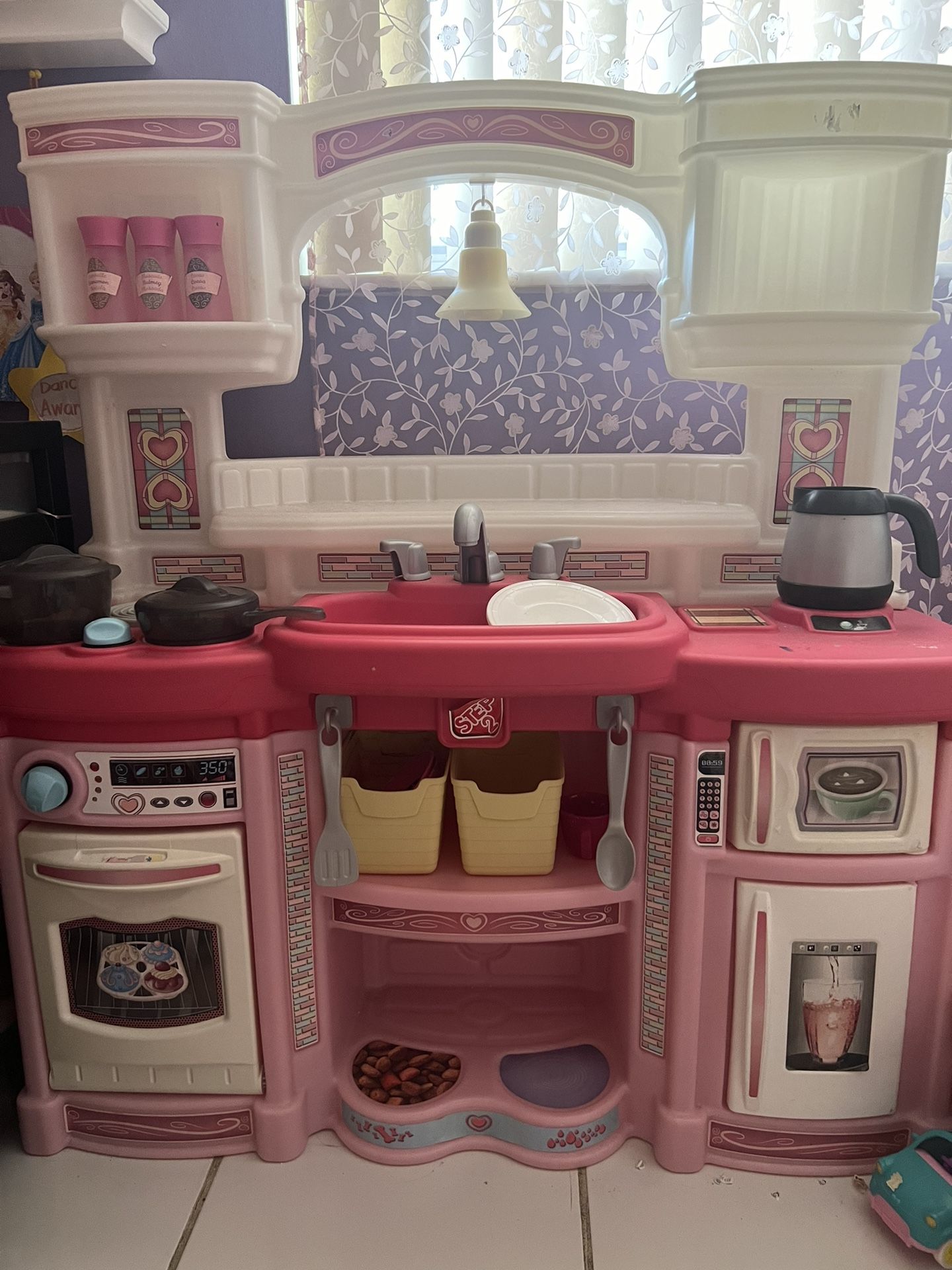 Play kitchen