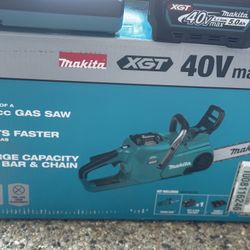 MAKITA Chain Saw 40v Max Xgt 5.0ah Brushless Lithium-Ion Battery With Built-In Led On/Off Switch, 18 Inch Cordless