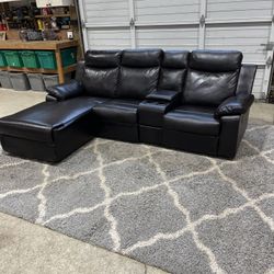 🛋️ Faux Leather Sectional Couch w/ Recliner – New Condition!