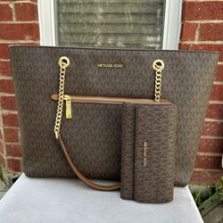 Michael Kors Purse And Wallet 
