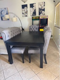 Ivie 6-Piece Dining Set – Grey Chairs, Black Table – Missing 1 Chair