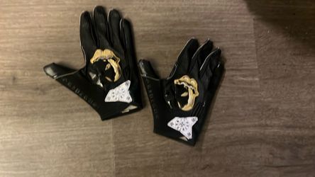 Football glove size small