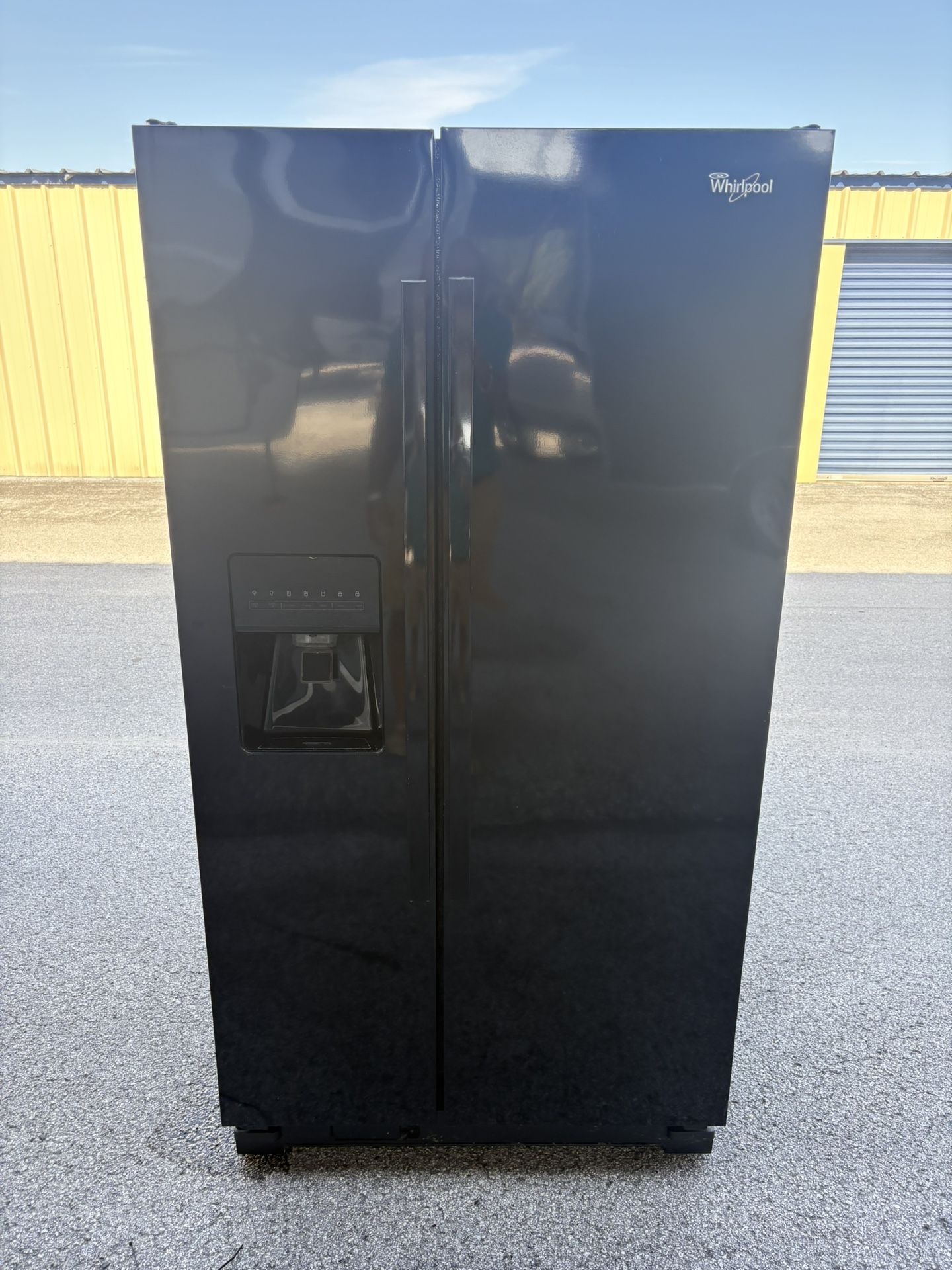 Black 25 Cubic Feet Side By Side Refrigerator