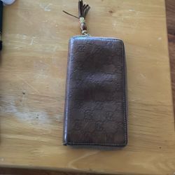 Gucci Light Brown Leather Zip Around Wallet 