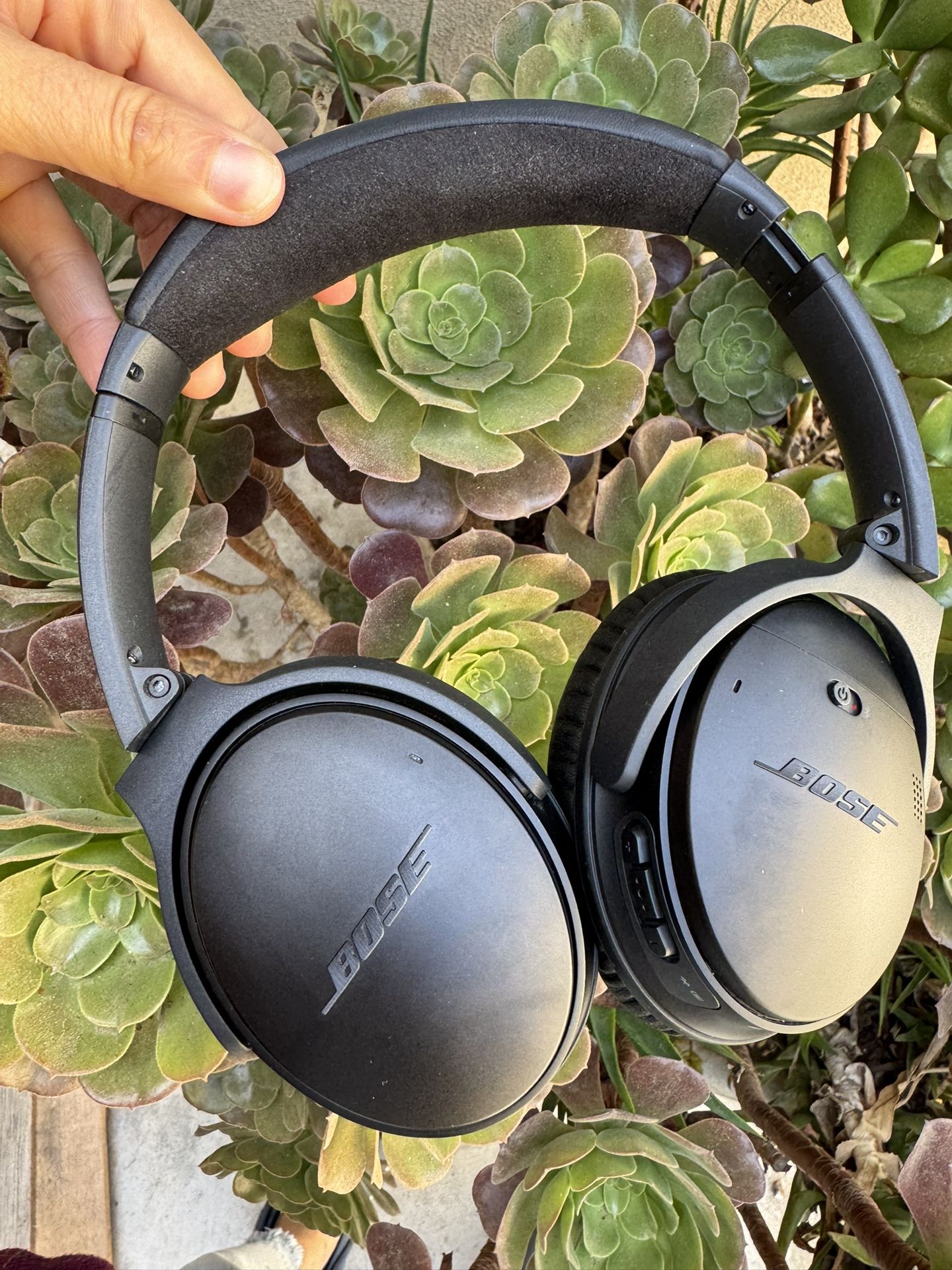 Bose QuietComfort 35 QC35 Wireless Bluetooth Noise Cancelling Headphones I-Black
