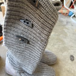 Women’s Gray Boots Size 6 