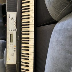 Yamaha Ypt 220 Keyboard