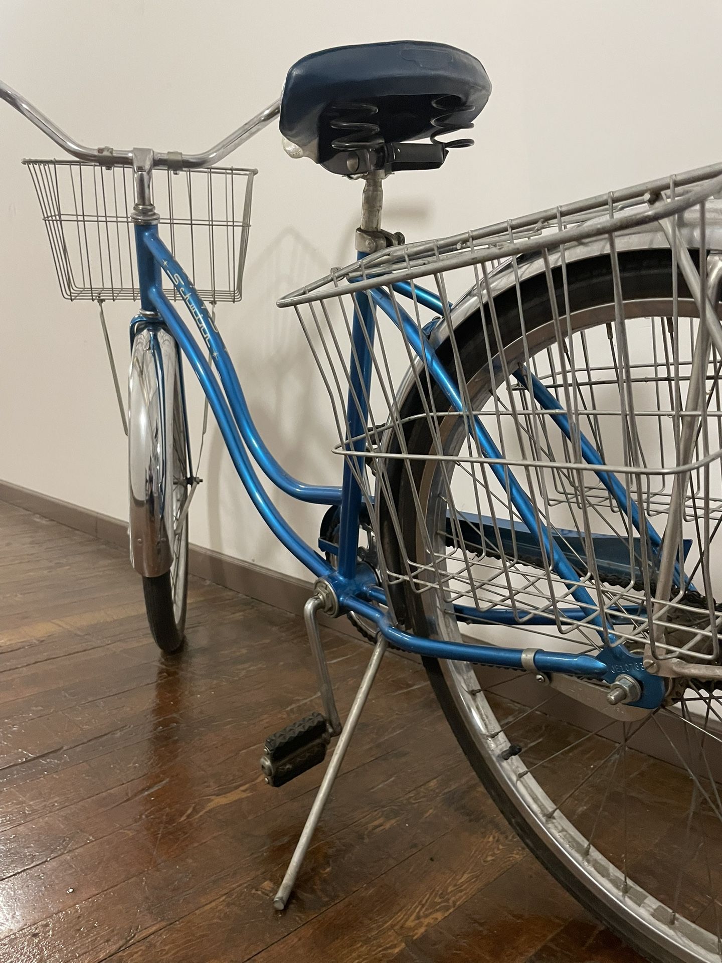 1964 Electric Blue Schwinn Hollywood 26 inch Cruiser