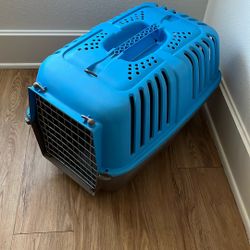 Hard Shell Front Load Travel Carrier / Kennel / Cage For Small Dog /cat