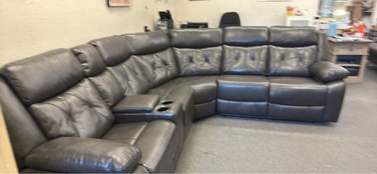 New gray recliner sectional couch / free delivery