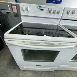 Frigidaire Electric Stove Glass Top White 