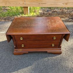 Broyhill heavy Wood Drop Leaf Two Drawer Coffee Table Project