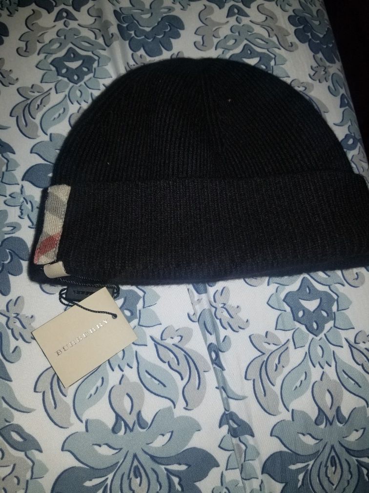 Burberry beanie