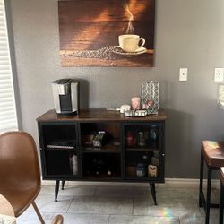 Coffee Table And Frame 🖼️ 