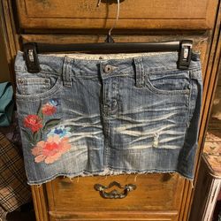 Zana Di Floral Embroidered Distressed Denim Skirt Size 5