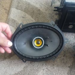 Jvc Stereo And 4 Kicker 6x8