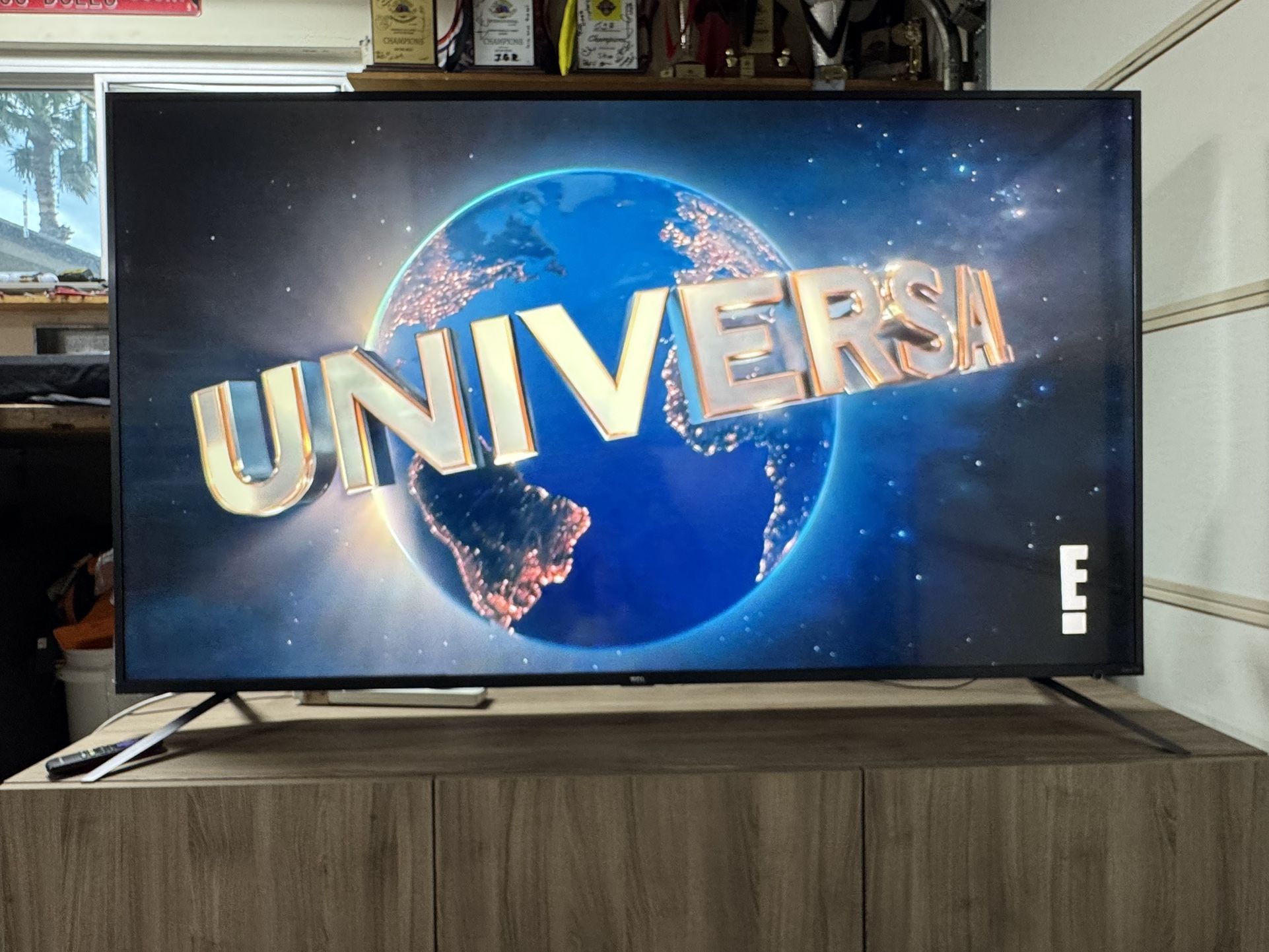 TCL 75" Class 4K UHD LED Roku Smart TV HDR Series 75R617
