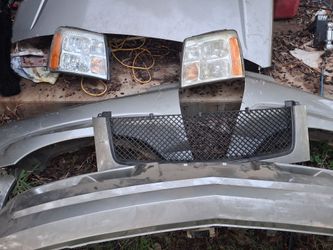 2005 escalade front clip