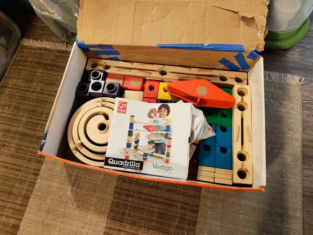 Hape Quadrilla Wooden Marble Run DIY Construction: Vertigo - 134 Pieces