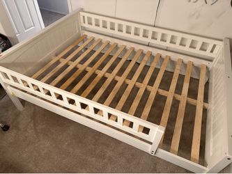 Full Size mattress frame (wood)