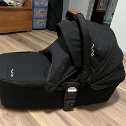 Nuna mixx™ series bassinet