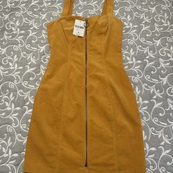 Forever 21 Woman’s Mustard Dress