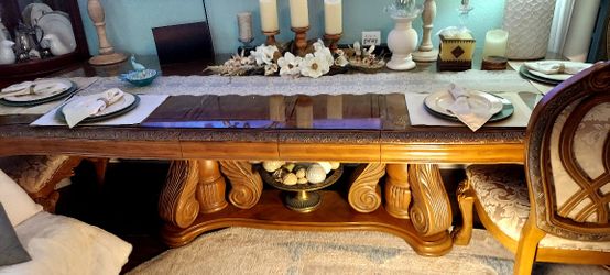 AICO DINING ROOM SET