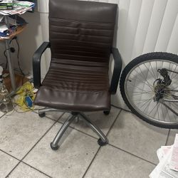 Oficie Chair Neat Conditions 