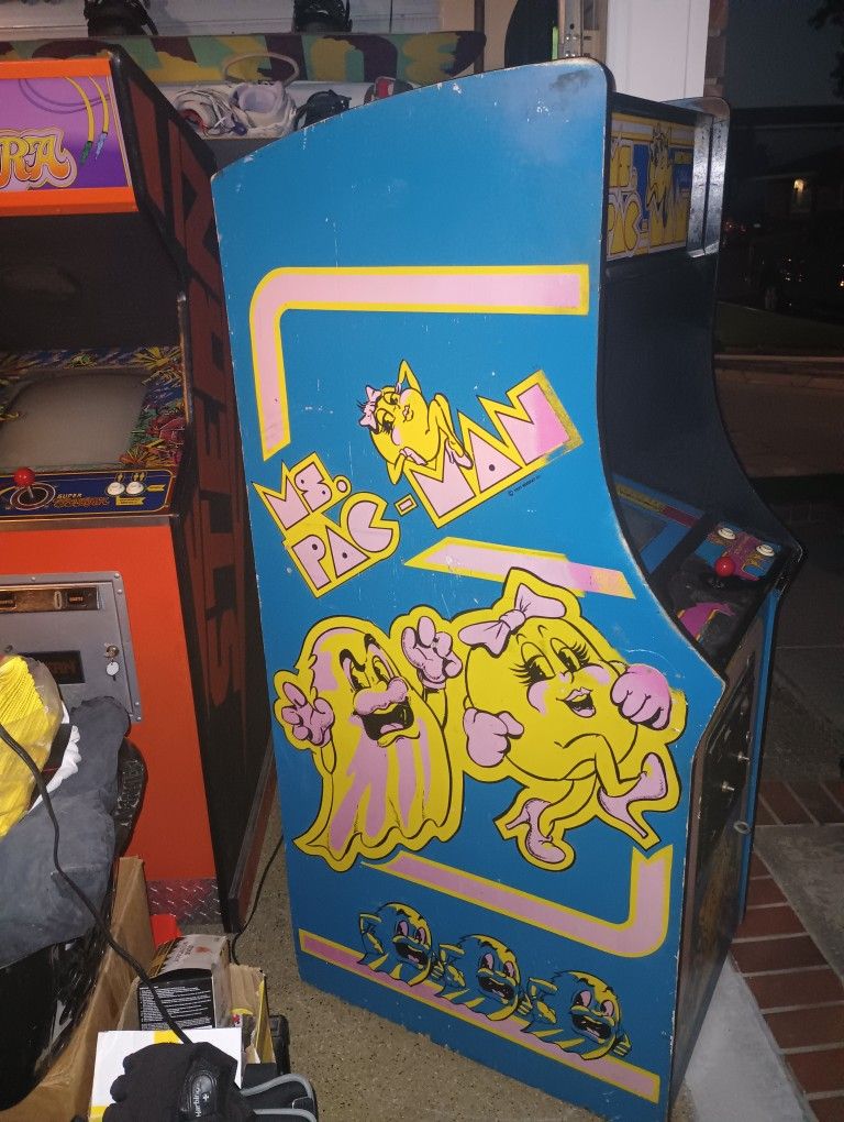 Ms. Pac -Man Vintage Arcade Game 
