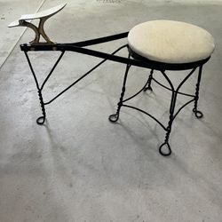 VTG.Primitive Twisted Metal Wire Wood Shoe Shine Stool Bench Wood & Cloth Seat 