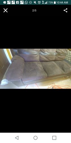 Rooms to go sofa nd love seat